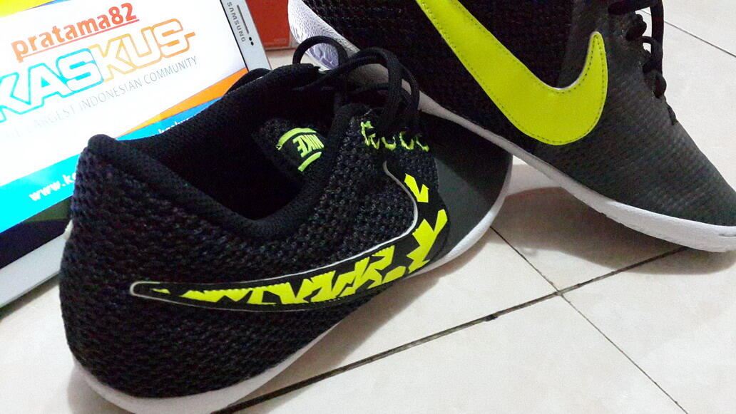 >>> SEPATU FUTSAL NIKE ELASTICO PRO III IC | 100% ORIGINAL & NEW | MURAH <<<