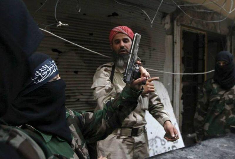 Foto Latihan Militer Mujahidah Dari Batalyon Ahbab al Mustafa
