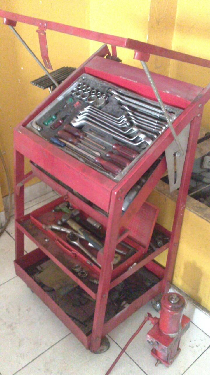 Terjual Di Jual Peralatan Bengkel  Motor  dan Spare part 