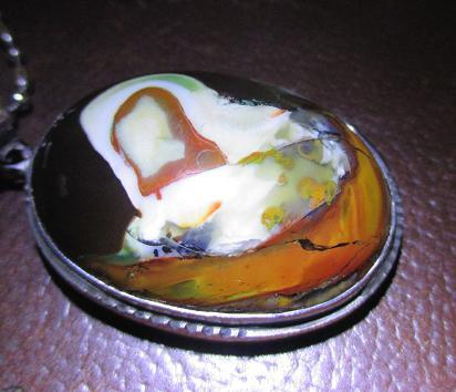 liontin pancawarna cakep