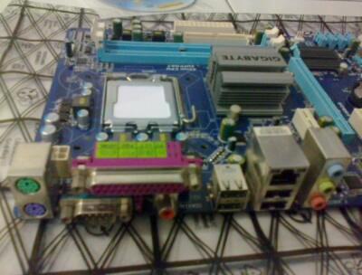 Mobo intel GigaByte P31-DS3L/P43-ES3G/EP45-DS3L LGA775 FullSolid Capasitors (Bandung)