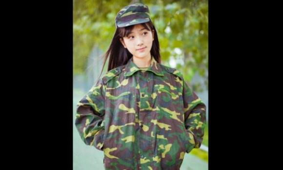 Kecantikan Tentara Wanita China Bikin Pria Jatuh Cinta