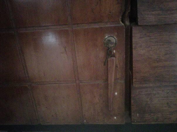 Dijual, Lemari/bufet jati tua antik 1938