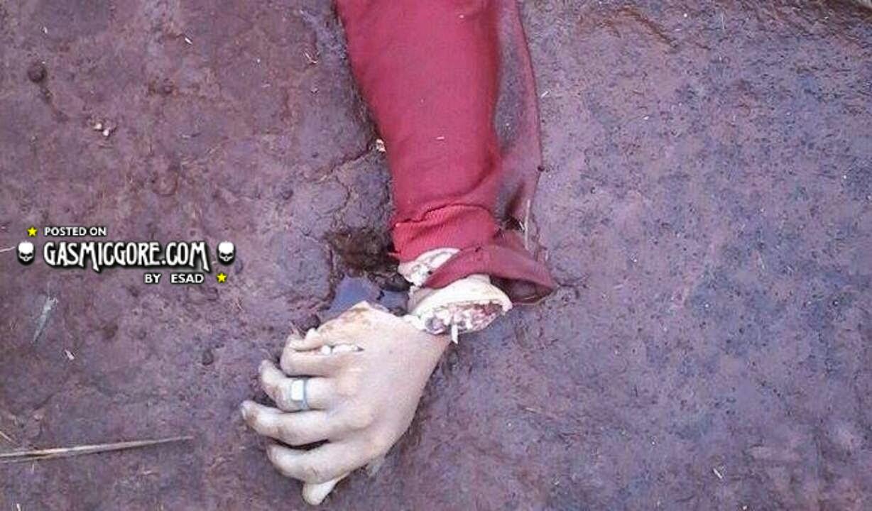 Disiksa lalu di exe sampai lemas,tepar dan tidur