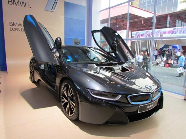 12 Mobil Konsep Canggih Di Panggung IIMS 2014