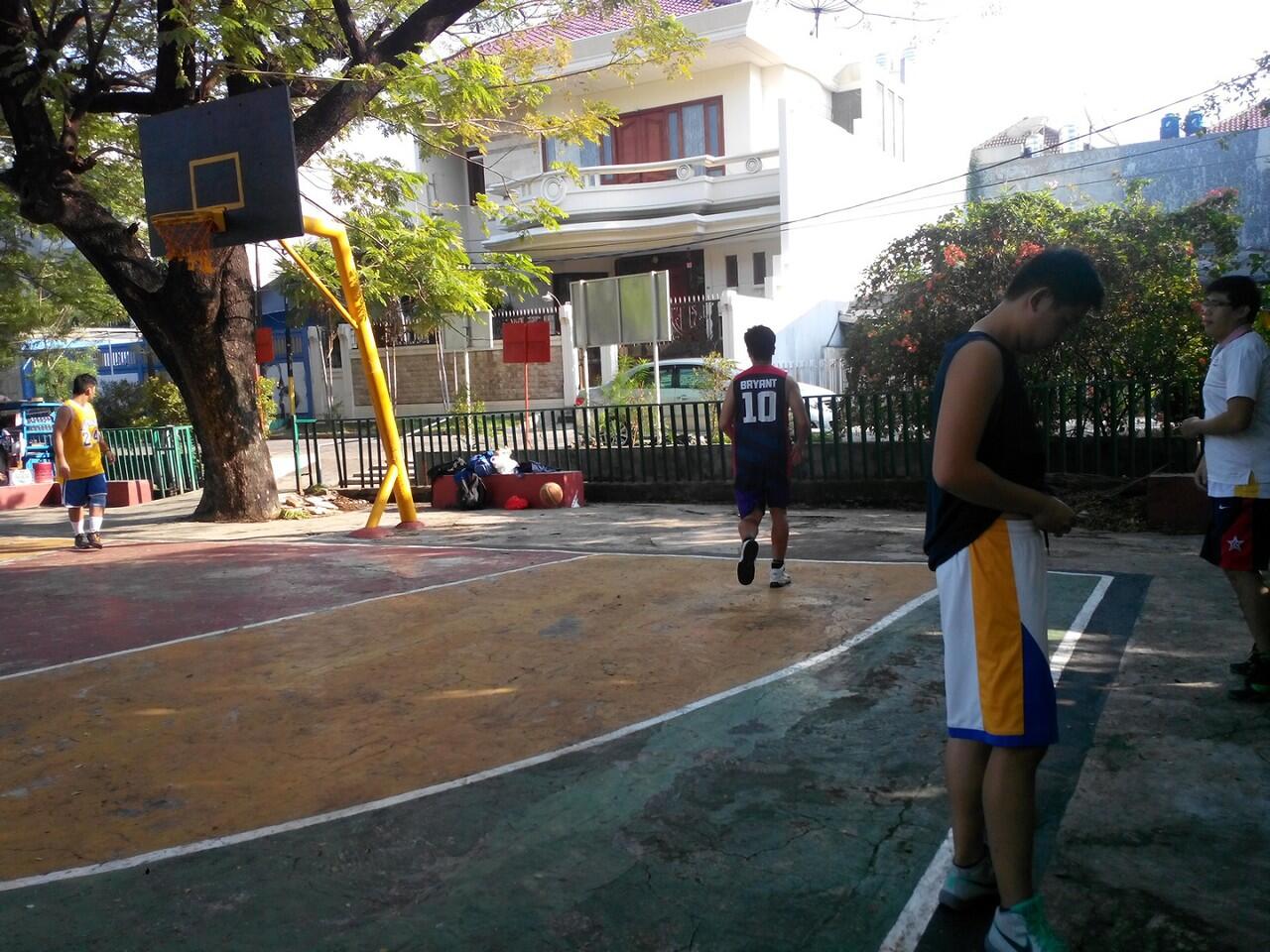 Basket bareng bro sabtu pagi, have fun &amp; cari keringat Pluit Putri Center