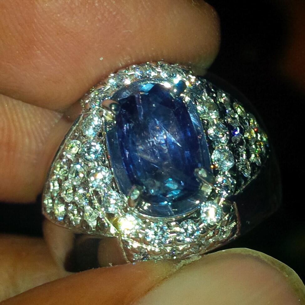 Safir with Ceylon top