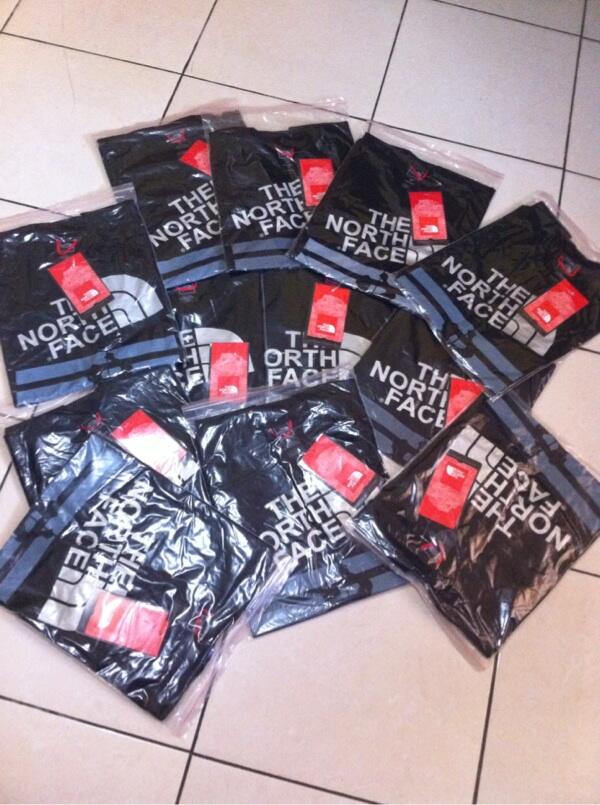 Terjual Kaos  The North Face Original Ber HOLOGRAM dan 