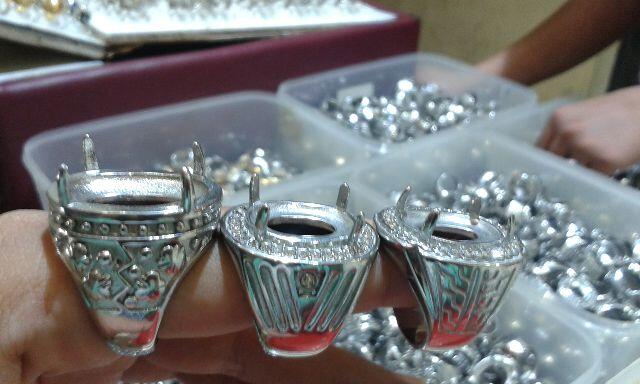 ikat cincin titanium dan alloy