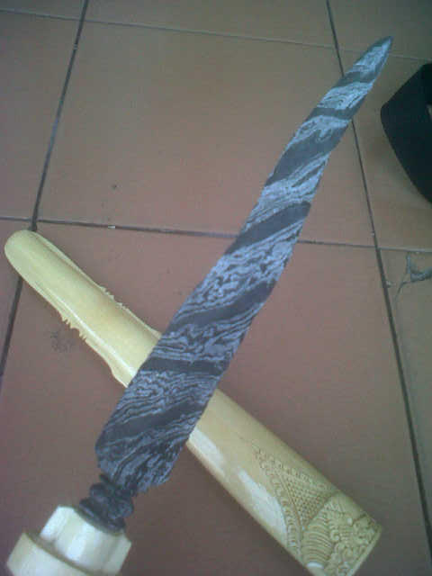 Tombak Buto Meler - Pamor Gubet / Cinde