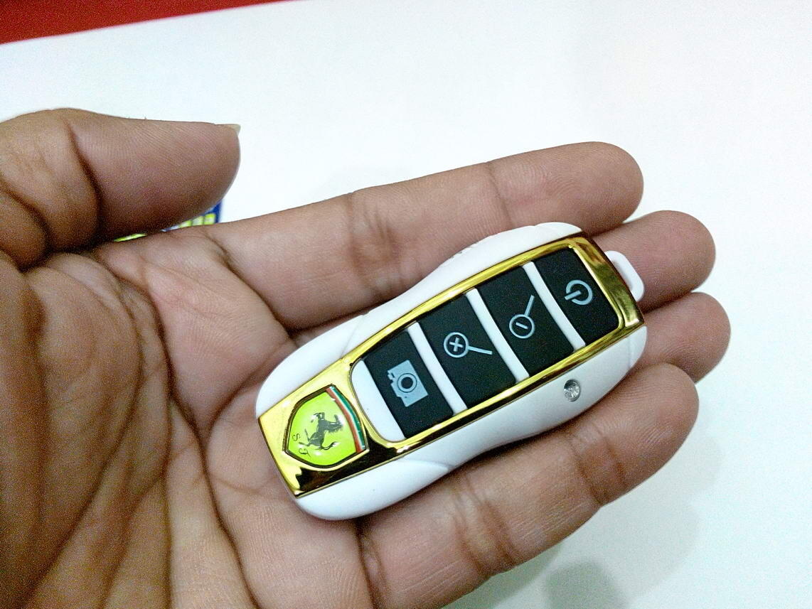 WTS TOMSIS (BLUETOOTH SHUTTER)..HOT SALE ! SELFIE JD MAKIN SERU!