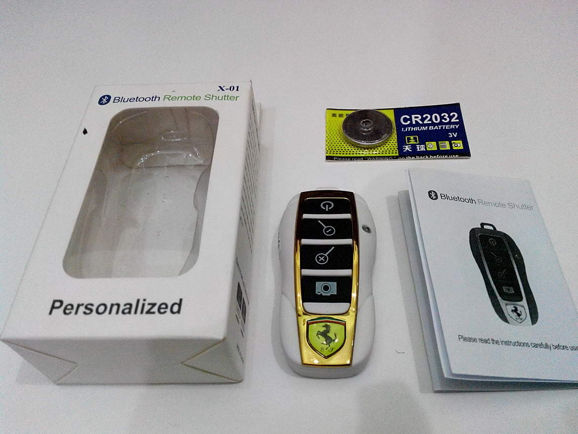 WTS TOMSIS (BLUETOOTH SHUTTER)..HOT SALE ! SELFIE JD MAKIN SERU!