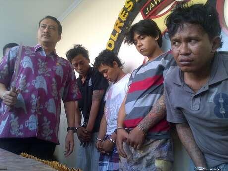 Berkali-kali Dibui, Pembunuh Bayaran ini Pajang Foto Kapolsek di Kamarnya