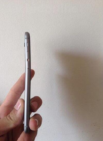 Ini Bukti iPhone 6 Plus Gampang Bengkok