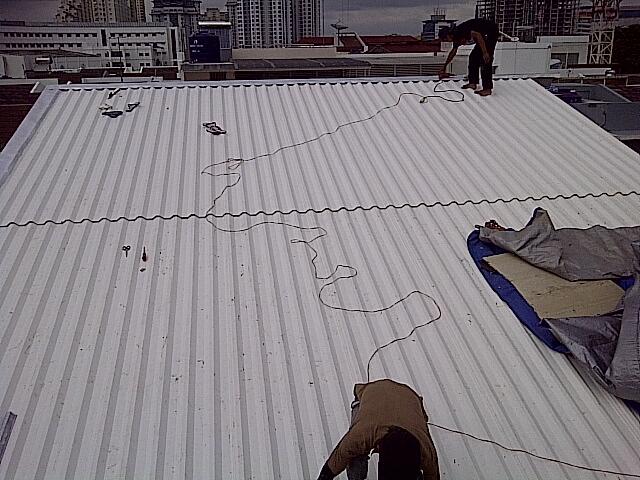 atap rooftop upvc / pvc atap dingin kedap suara dan kuat. garansi seumur hidup