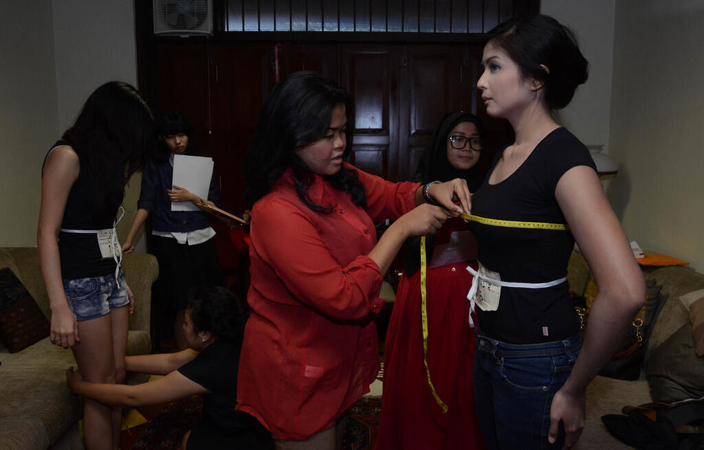 IGO - Perawan-perawan bening dari Suroboyo
