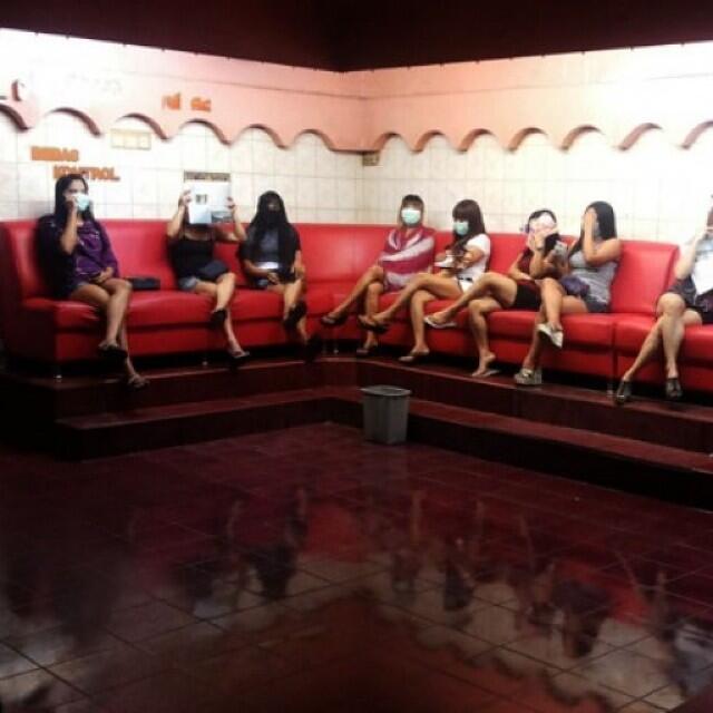 IGO - Perawan-perawan bening dari Suroboyo