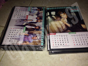 Terjual CETAK KALENDER  2014 meja dinding Desain  SENDIRI  