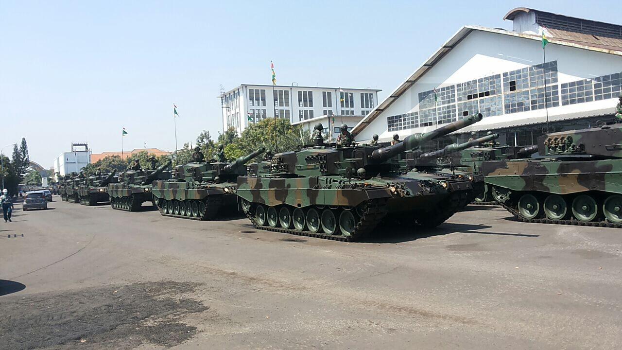 Galeri Suasana Latihan Ulang Tahun TNI