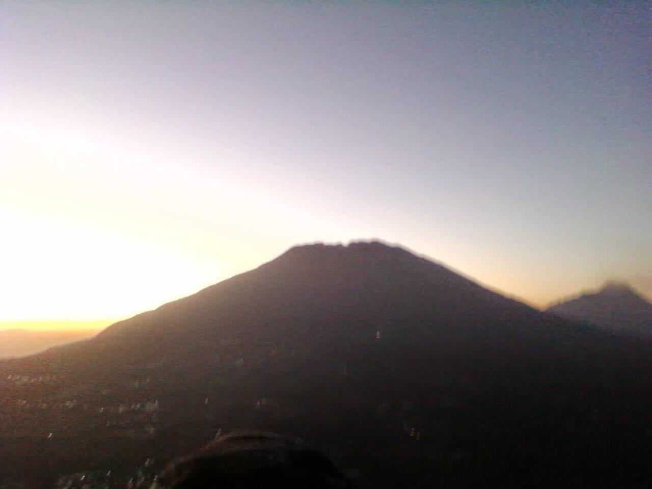 Camping di Gunung Andong, Berenang di Air Terjun Sekar Langit