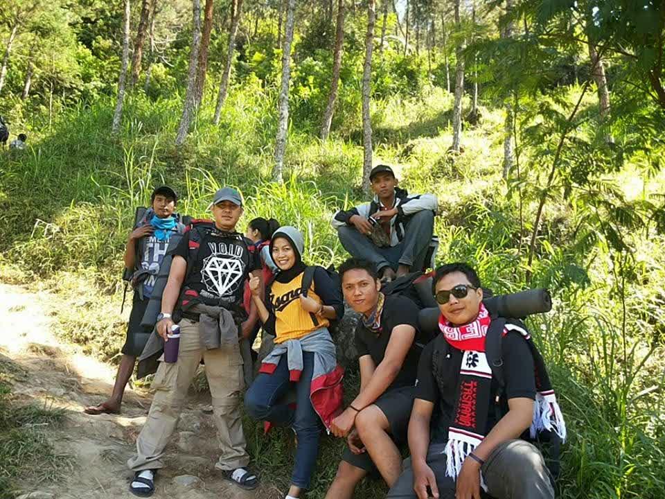 Camping di Gunung Andong, Berenang di Air Terjun Sekar Langit