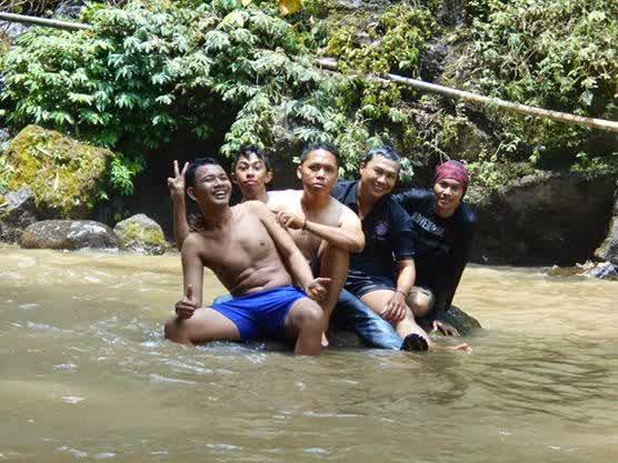 Camping di Gunung Andong, Berenang di Air Terjun Sekar Langit