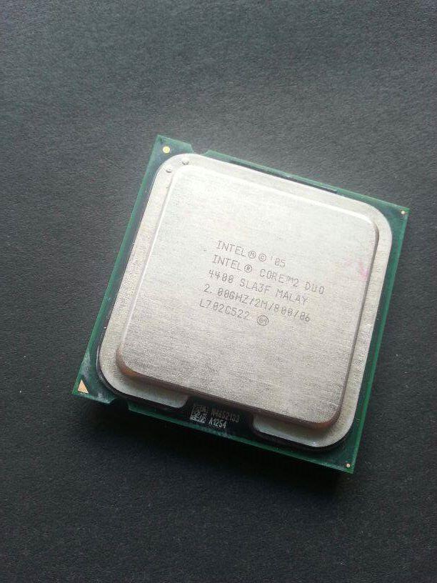 Prosesor Intel C2D 4400