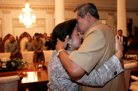 (WASPADA) SBY: Saya & Istri Sedih, Hujatan/Cacian itu 'KasarSekali' !!!