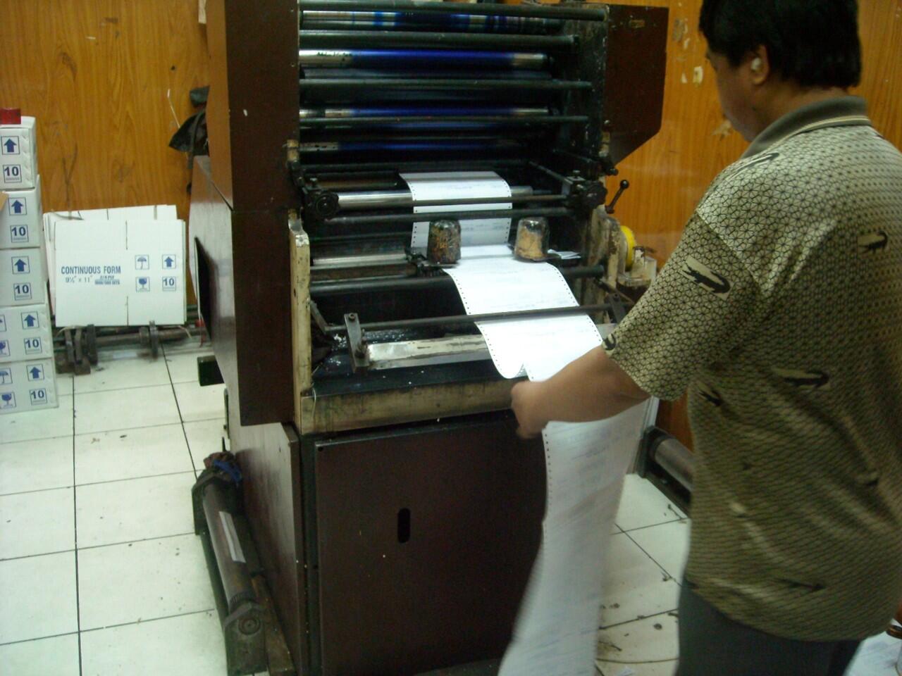 CF NCR/HVS CETAKAN & POLOS SEGALA UKURAN, RANGKAP (Ply) CONTINUOUS FORM