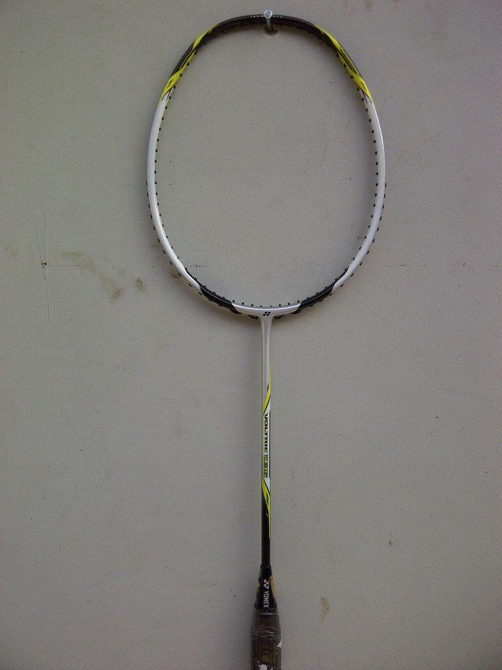 terjual perlengkapan badminton berbagai merk raket terjual perlengkapan badminton berbagai merk raket