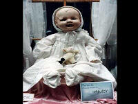 Boneka paling misterius di dunia .