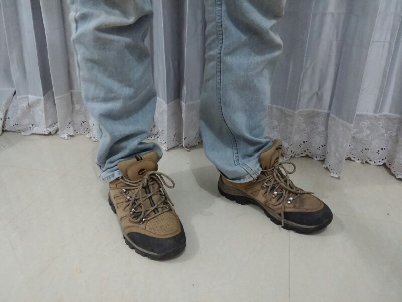 sepatu gunung , hiking , outdoor merek rei ukuran 42