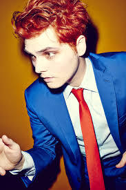 GERARD WAY SULIT MENINGGALKAN KARAKTER BAND LAMA DI ALBUM SOLO