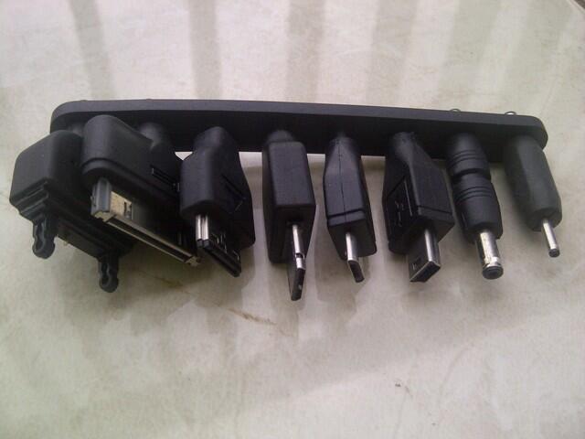Charger Universal/ Mulitifungsi murah meriah