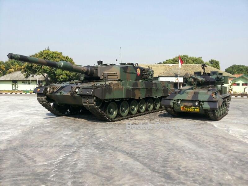 Halangi Jalur Tank Leopard di HUT TNI, Mobil Berlogo Polri Diangkut PM