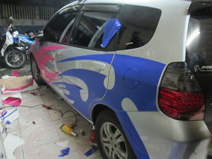 Cari Wrapping Mobil  FullBody Pakai Sticker  ORACAL  651 