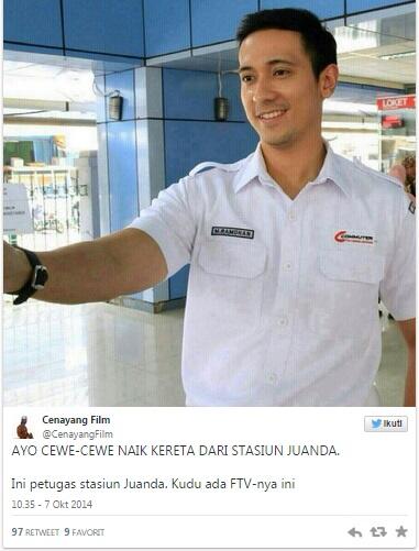 Petugas Ganteng KRL Bikin Netizen Ingin Naik Commuter Line