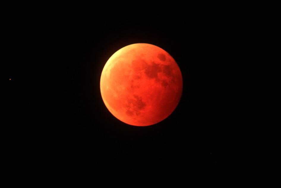 &#91;FOTO&#93; Gerhana Bulan Merah Darah {Blood Moon} 