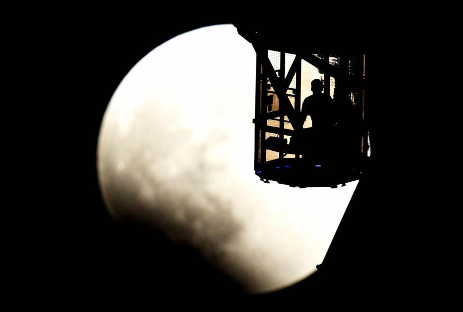 &#91;FOTO&#93; Gerhana Bulan Merah Darah {Blood Moon} 