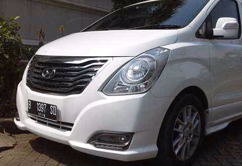 hyundai H1 2014 mobil mewah berkualitas harga terjangkau