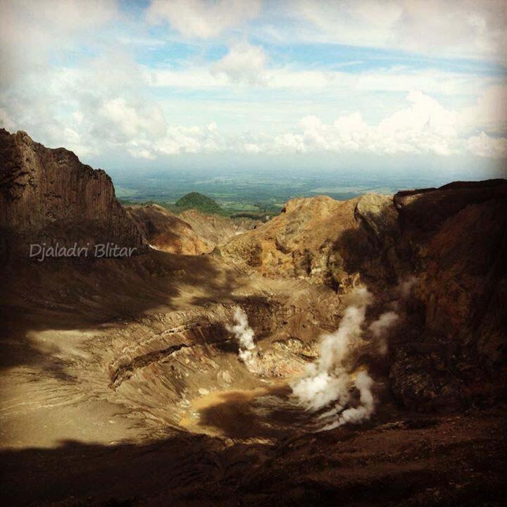 Kelud via Tulungrejo Blitar - Menikmati Kawah Baru Pasca Erupsi 2014