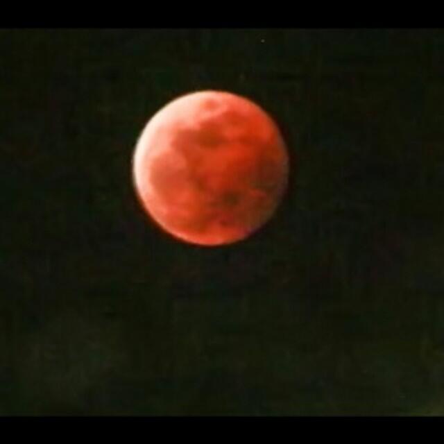 FENOMENA BULAN DARAH di INDONESIA (with PIC)