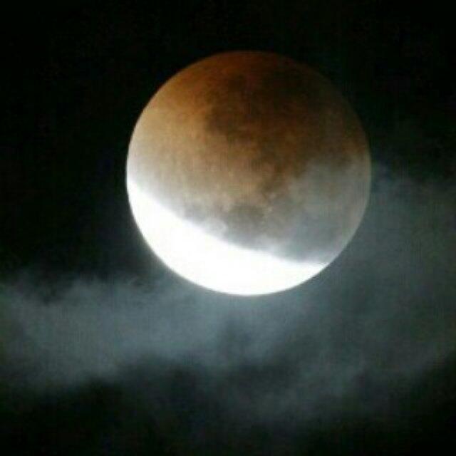 FENOMENA BULAN DARAH di INDONESIA (with PIC)