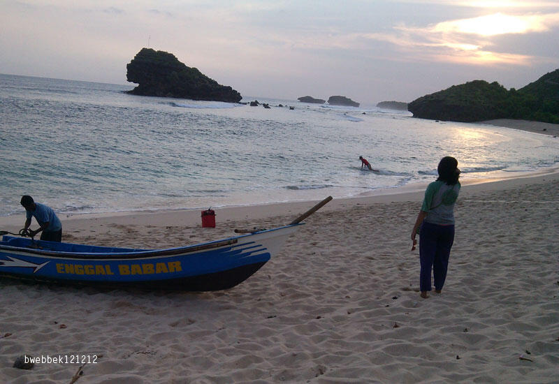 &#91;TRIP REPORT&#93; Menjelajahi Kota Pacitan Bersama Istri