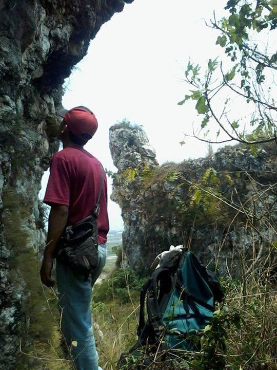 Manjat tebing ah,,tebing jempol,bak candu bagi para pemanjat tebing