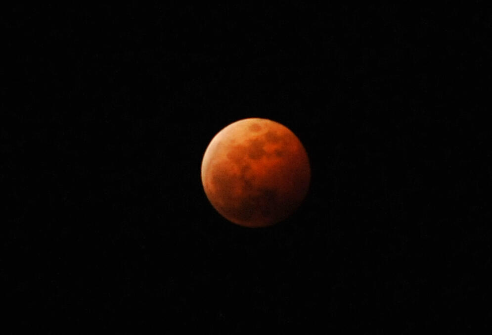 &#91;8/10/2014&#93;Foto-foto gerhana bulan merah di berbagai negara