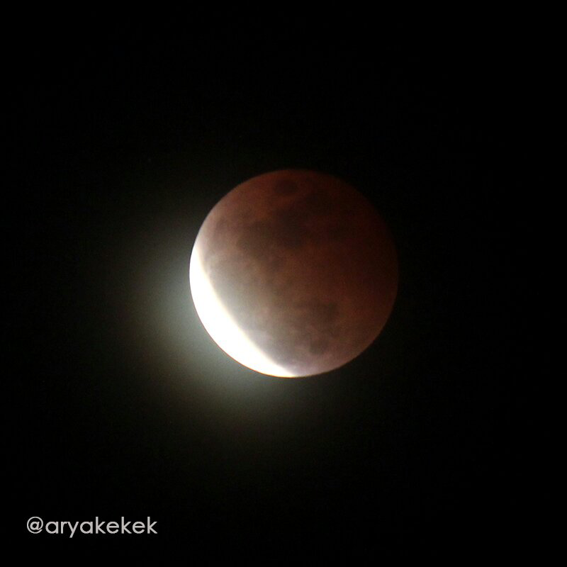 &#91;8/10/2014&#93;Foto-foto gerhana bulan merah di berbagai negara