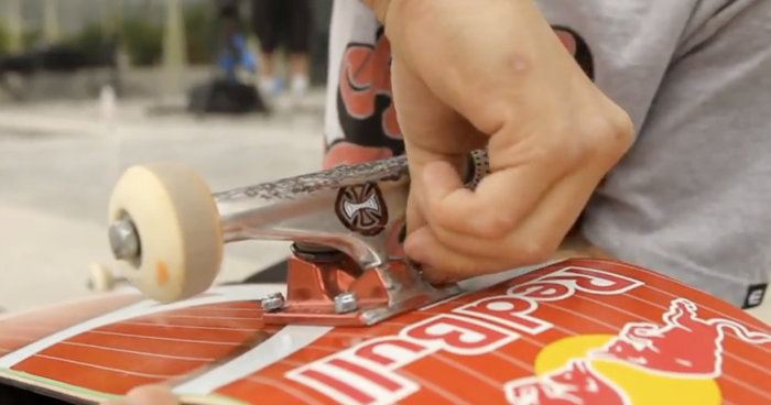 Apa sih SKATEBOARD ? Ulasan bagian" SKATEBOARD untuk pemula