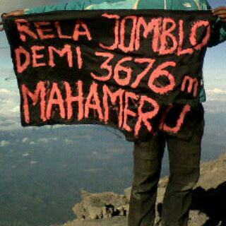 &#91;Kocak&#93; Demi Naik Ke Puncak Gunung Agan Ini Rela Jomblo