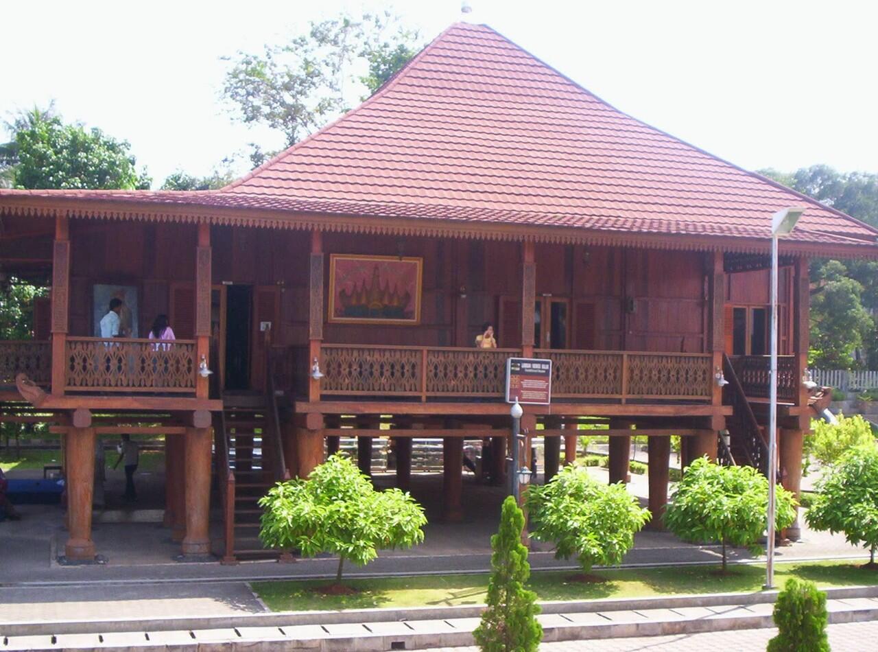 Rumah Adat Lampung KASKUS